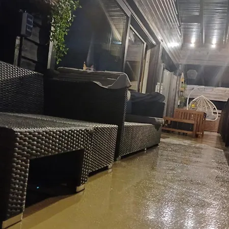 Panorama Apartment *